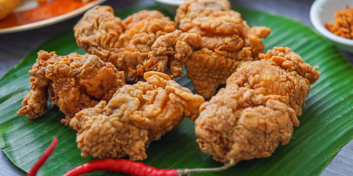 Hold on! New Jersey’s Latest Food Sensation: The “Fried Chicken” Bagel!